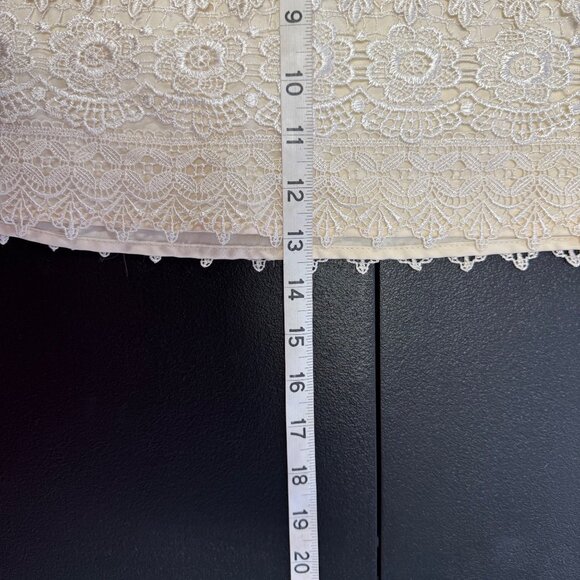Sans Souci Tiered Lace Mini Skirt Cream Size Medium - Picture 4 of 9